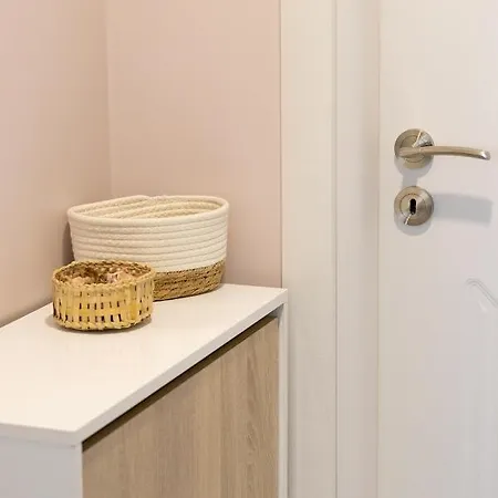 Krisia - Free Parking Apartment